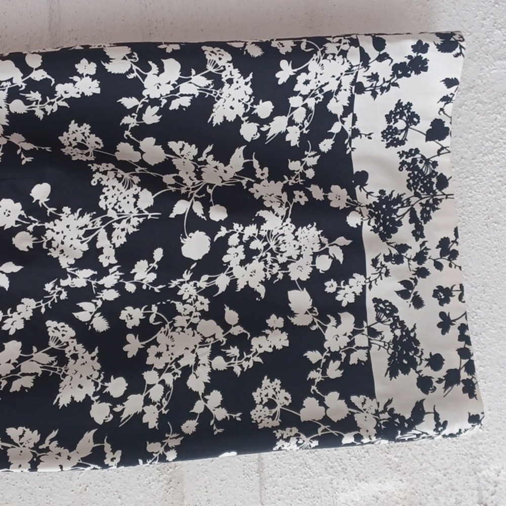 Talbots Black and White Floral Bateau Neckline Short Sleeve Sheath Dress Size 4 - Picture 7 of 14